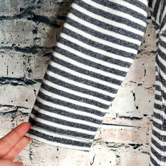 5/$30 🎀 Calvin Klein | Performance Striped French Terry A-Line Athleisure Top - Picture 5 of 10